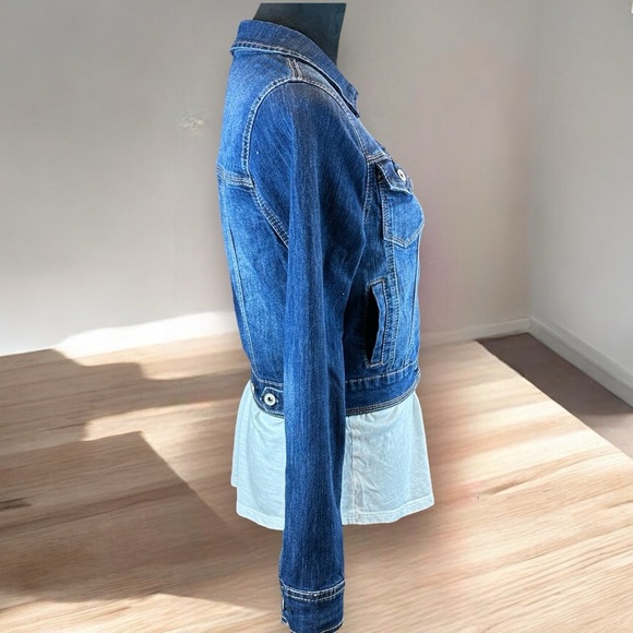 Maurices Dark Wash Denim Jacket Size Medium Cropped Layering Urban Streetwear - Picture 2 of 9